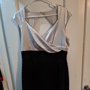 London Times Black and White Dress